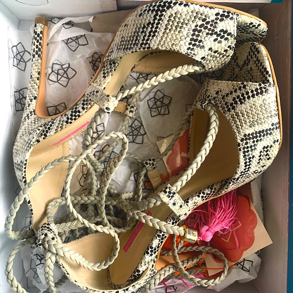 Daisy Street strap heels